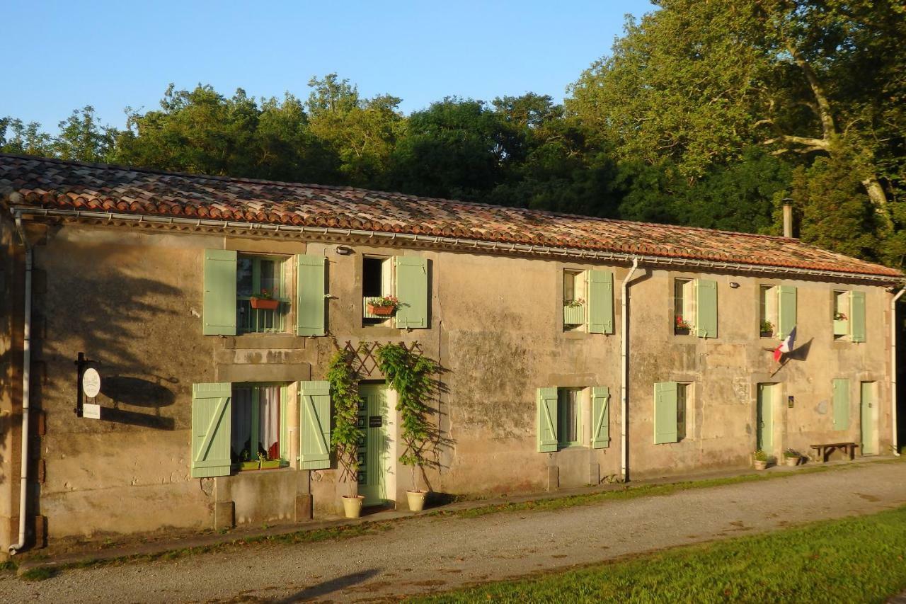 La Bonne Planque - Maison Eclusiere De La Planque Mas-Saintes-Puelles 外观 照片